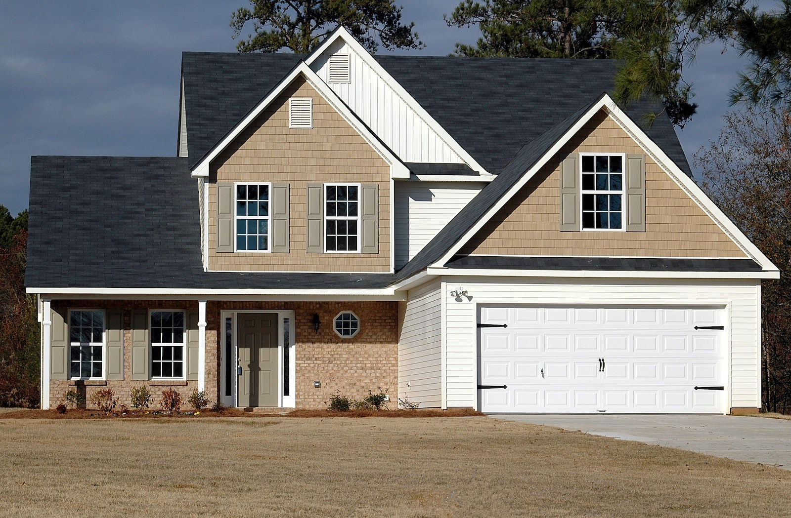 Trust the Experienced Professionals at Southern Roofing & Exteriors Llc for All Your Residential and Commercial Roofing Needs